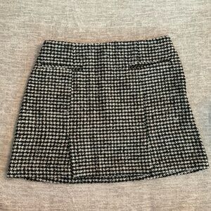 ASTR Skirt Size Small